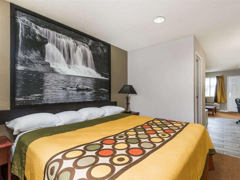 Hotel Super 8 By Wyndham Indianapolis/Ne/Castleton Area Zewnętrze zdjęcie