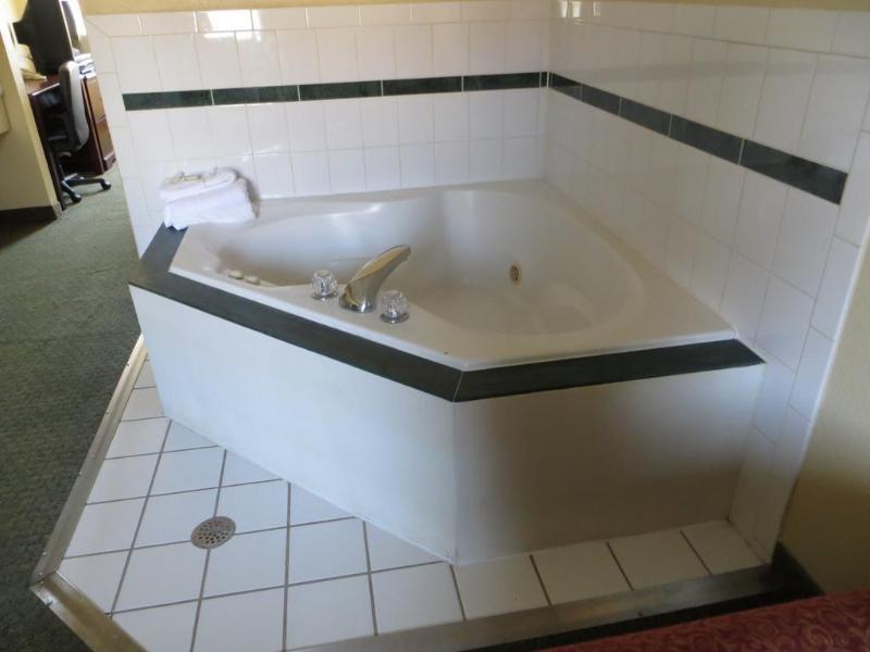 Hotel Super 8 By Wyndham Indianapolis/Ne/Castleton Area Zewnętrze zdjęcie