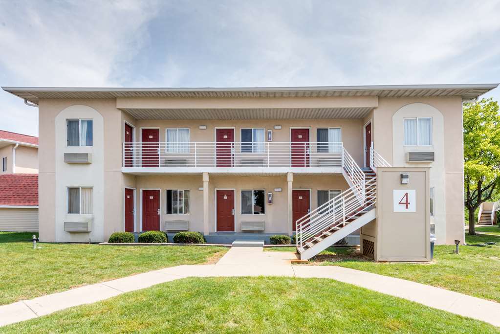 Hotel Super 8 By Wyndham Indianapolis/Ne/Castleton Area Zewnętrze zdjęcie